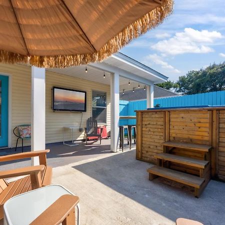 Вилла Private Beach Access, Fenced Yard & Pet Friendly, Pool, Cabana Life Beach House Дестин Экстерьер фото